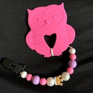 Pink owl & crown teething set